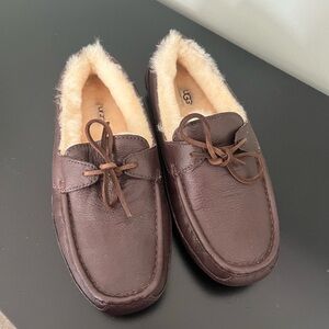 Brand New, NEVER WORN Men’s UGG Slippers